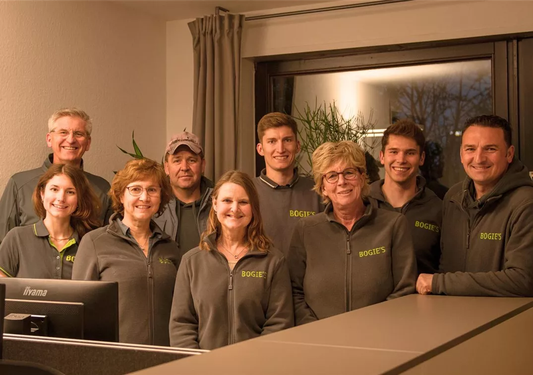 Team Büro&Technik 2025.jpg